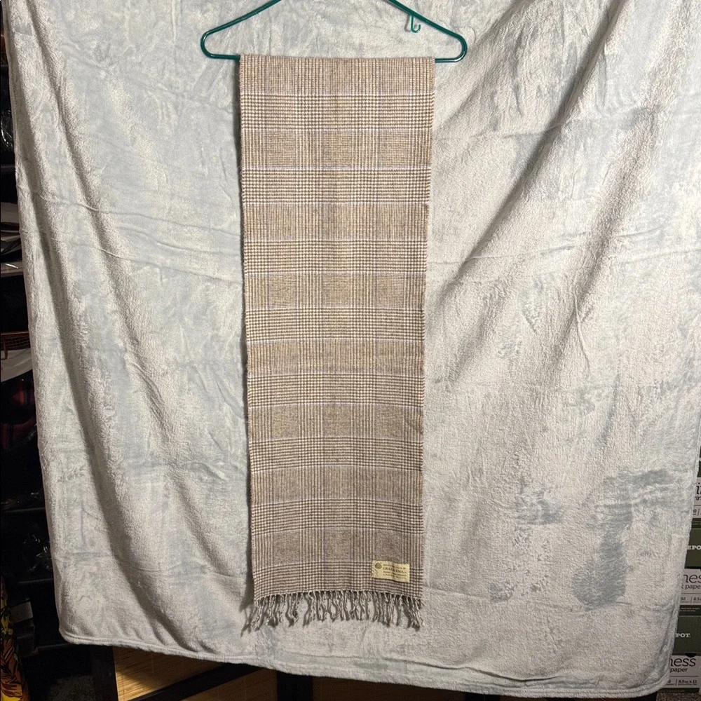 Grazalema scarf Lambs Wool‎ Checkered Fabric tan shades pure lambs wool